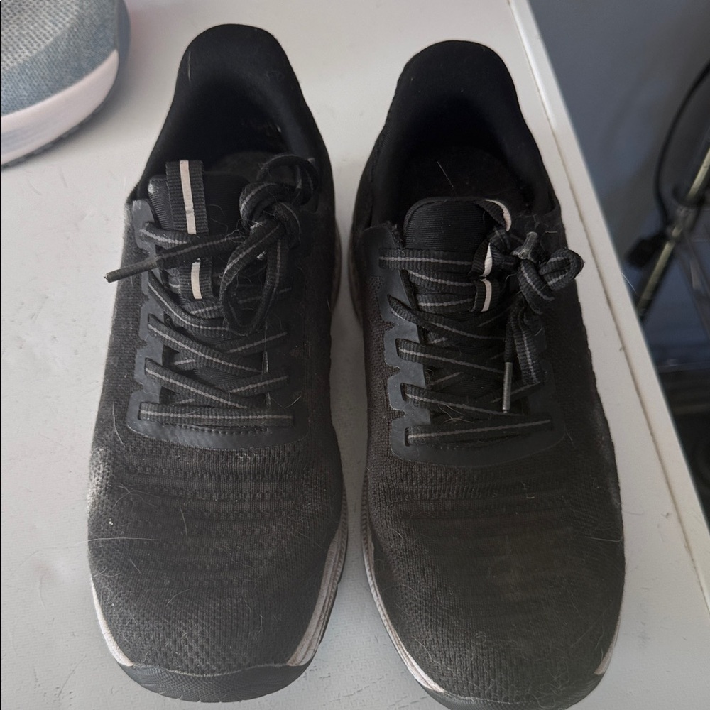 Woman’s  Black Athletic Shoes